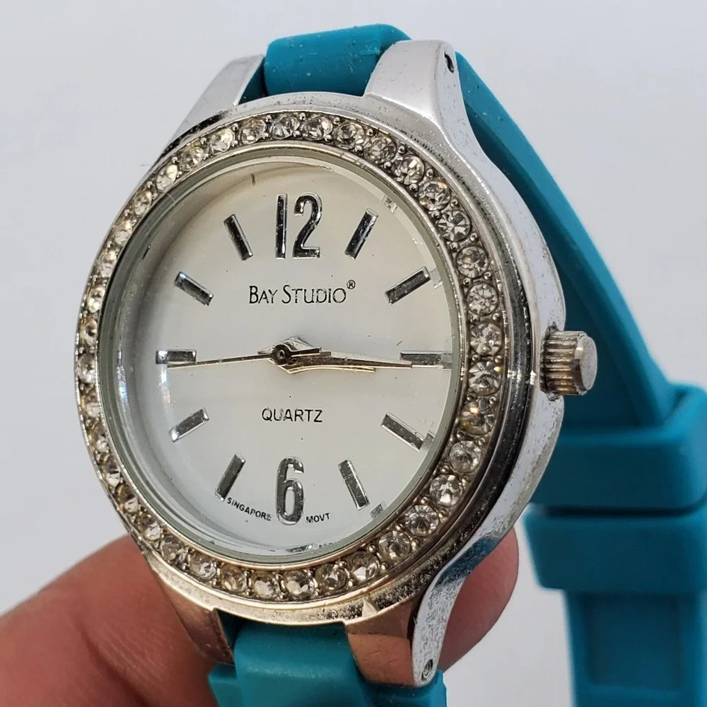 Bay Studio Women's‎ Watch 30MM White Dial Crystal Bezel Teal Bands New Battery